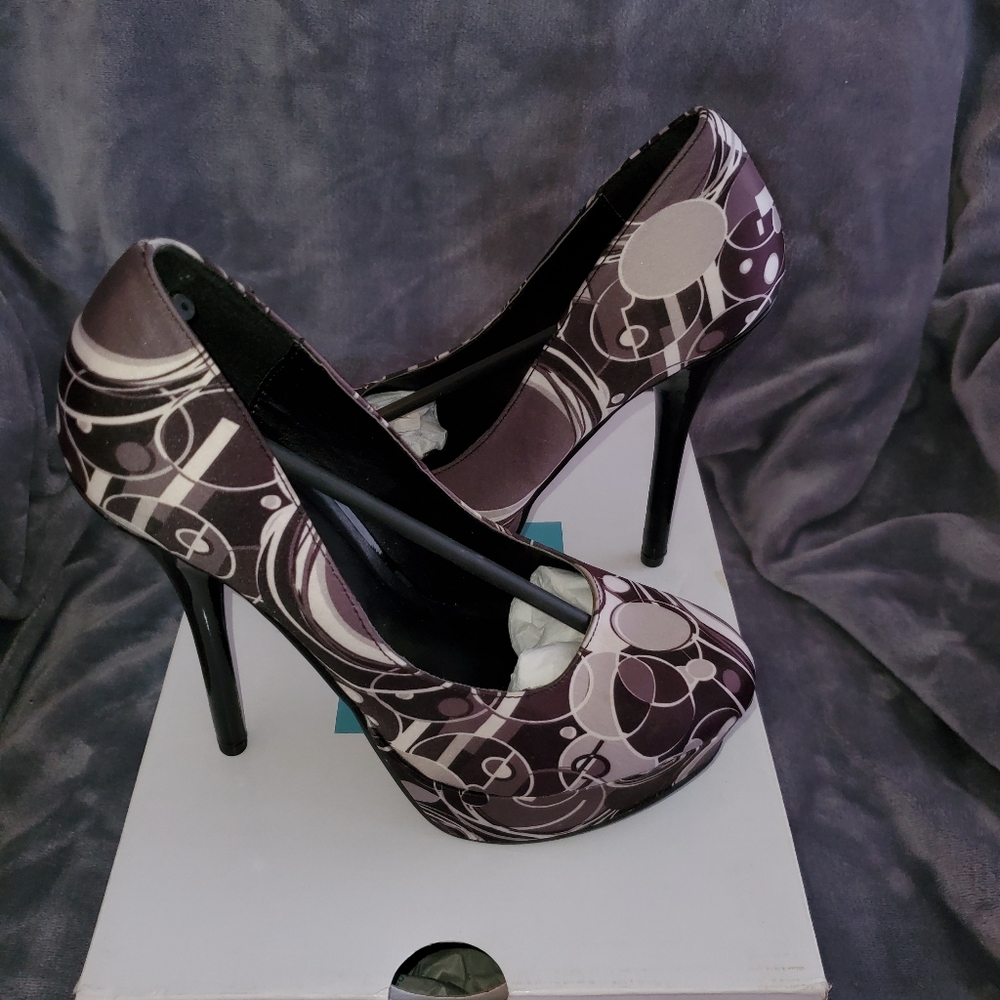 NWB Call it Spring black pumps sz 7